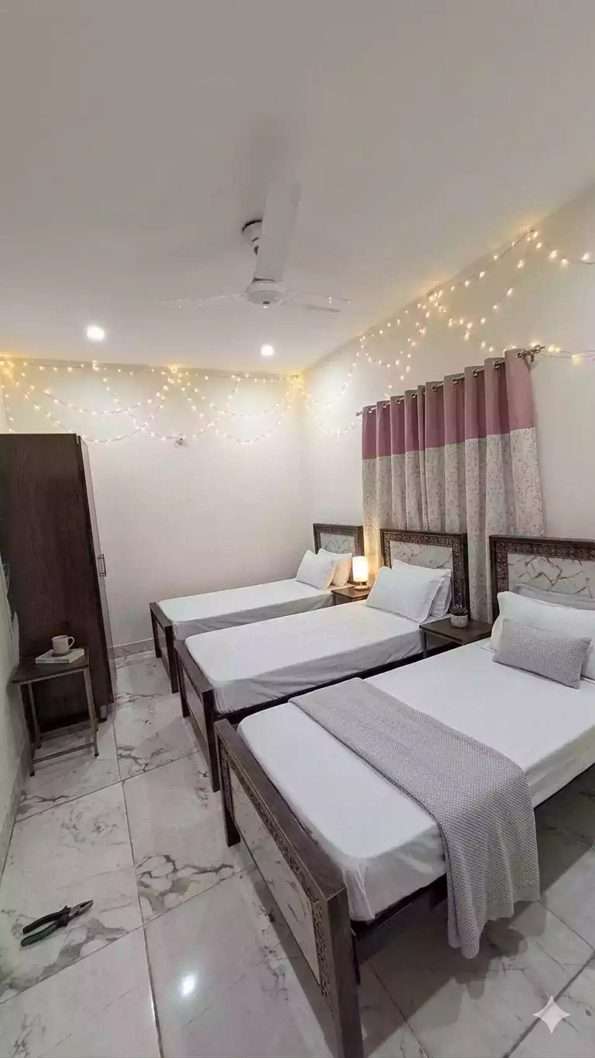 Premium Girls Hostel / Room Seats (2-3&4) New Hostel in Ali Town