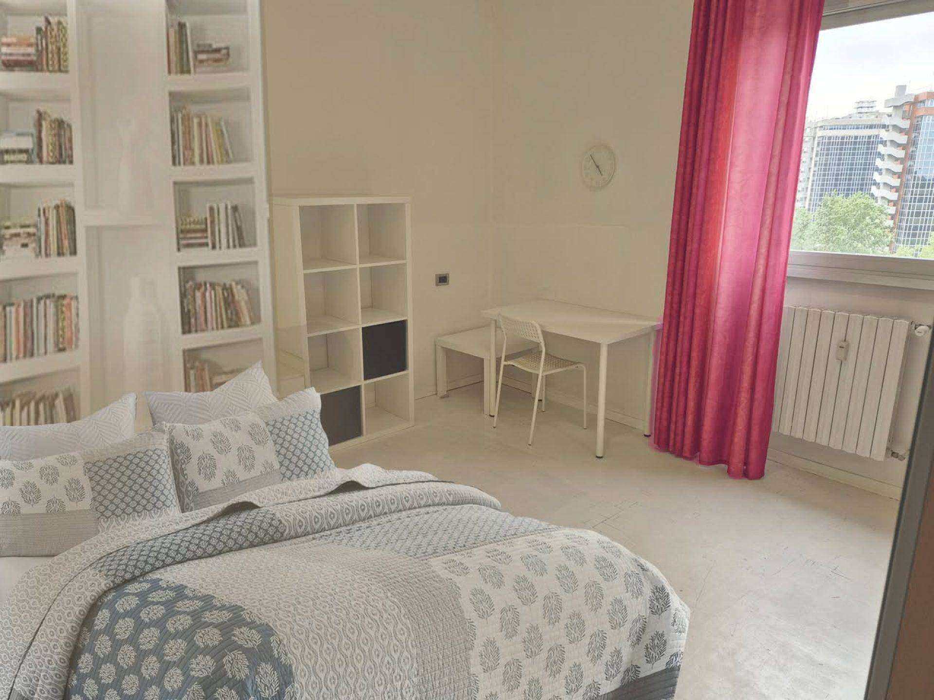 Private apartment for rent — Single bedroom near metro (Milan)